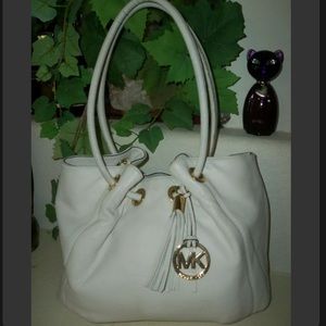 MICHAEL KORS OFF WHITE PEBBLED LEATHER TOTE